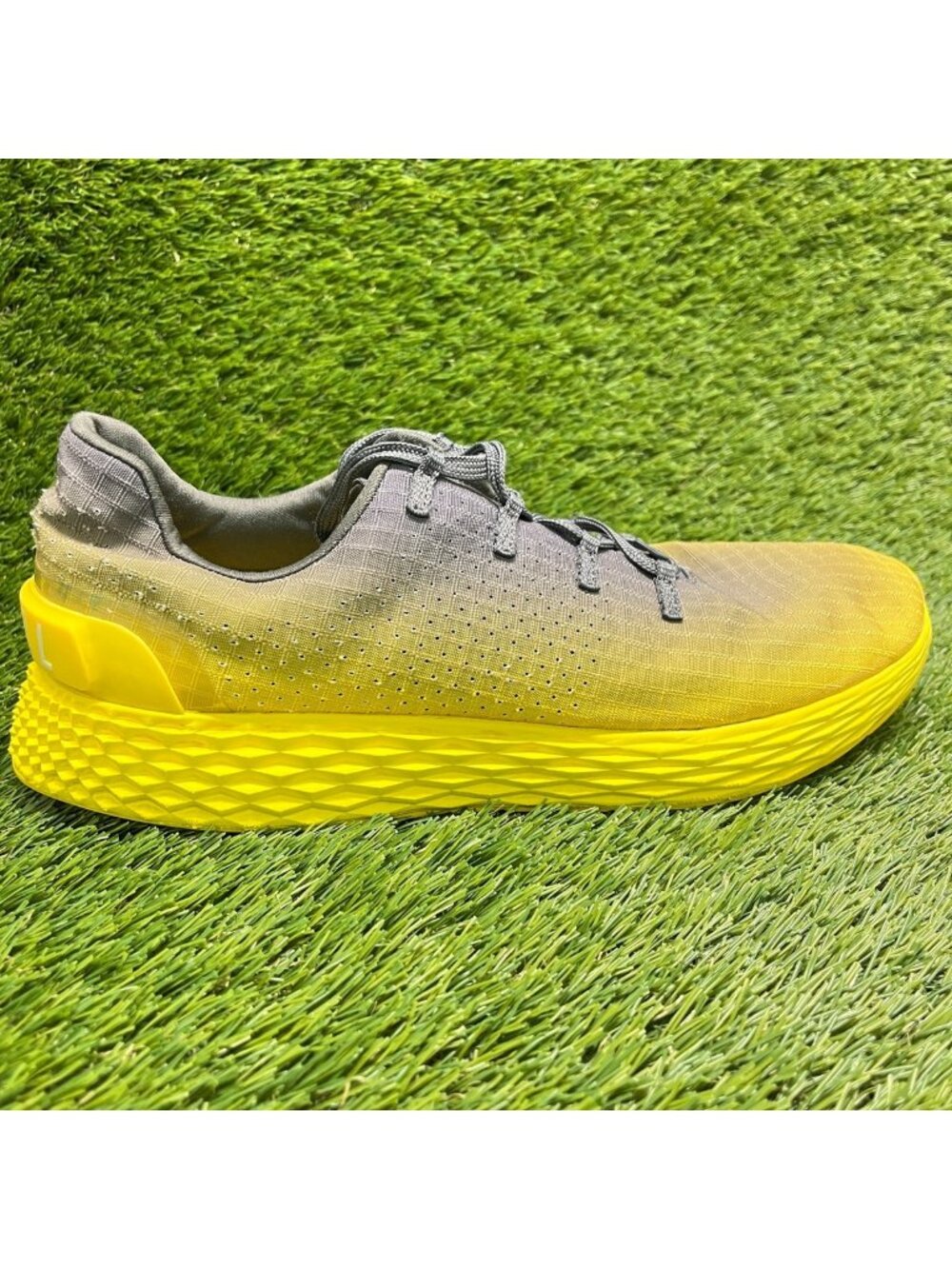 Nobull Gradient Ripstop Runner Mens Size 9.5 Yellow Gray Running Shoes Sneakers